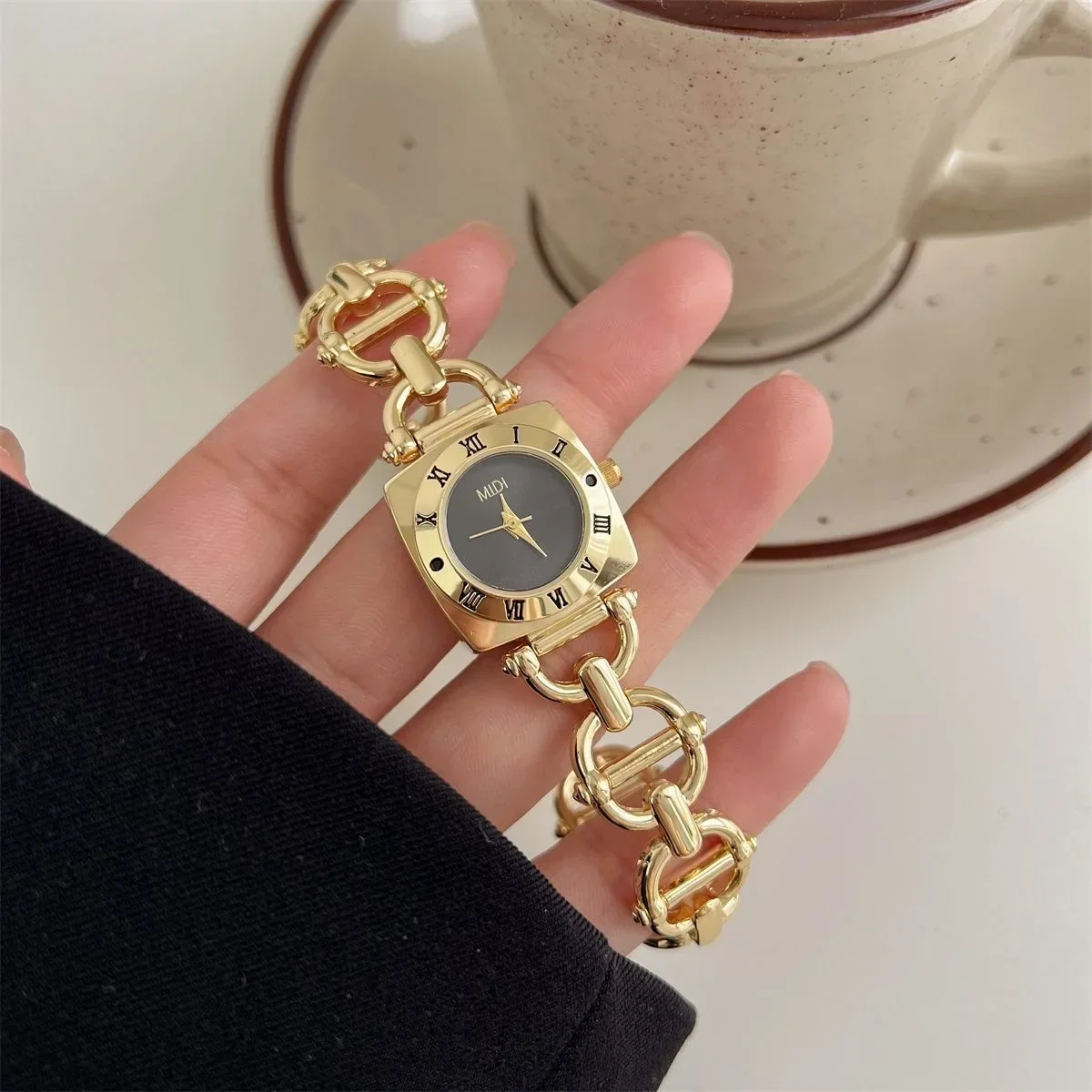 Women Quartz Watch Rectangle Square Dial Watches Ladies Luxury Wristwatch Classic Vintage Niche Black Rose Gold Bracelet Clock