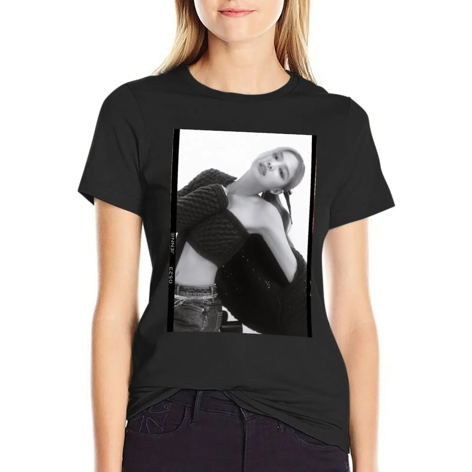 

Retro JENNIE BP 1 T-Shirt anime clothes customs Short sleeve tee workout shirts for Women loose fit