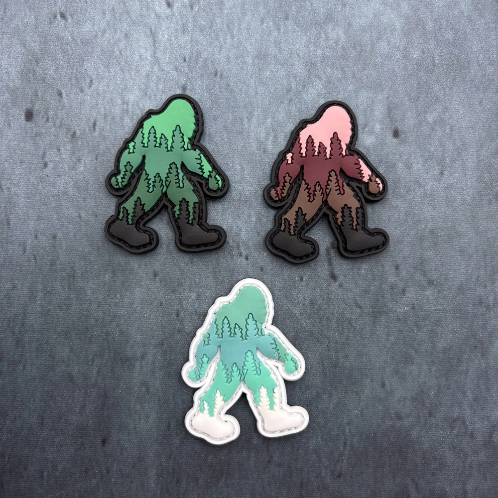 Parche de Pvc con monstruo de nieve, chaleco táctico/insignia con tirantes, parche adhesivo de Pvc, con efecto que brilla en la oscuridad, parche de moral con respaldo de gancho y bucle, pegatina para mochila, parche de ropa de goma suave