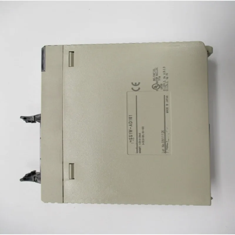 

Новый оригинальный модуль CS1W-CT041 CS1W-PTS55 CS1G-CPU45H
