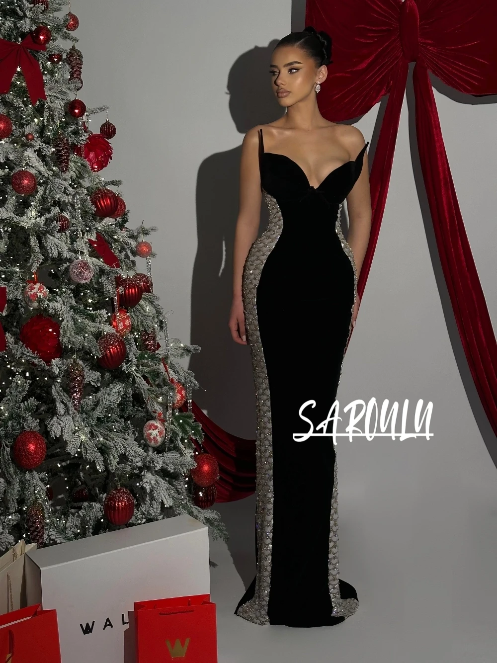 

Женское роскошное черное бархатное вечернее платье, сексуальное облегающее макси-платье без рукавов с глубоким V-образным вырезом и блестящей отделкой из бисера для выпускного вечера 2026