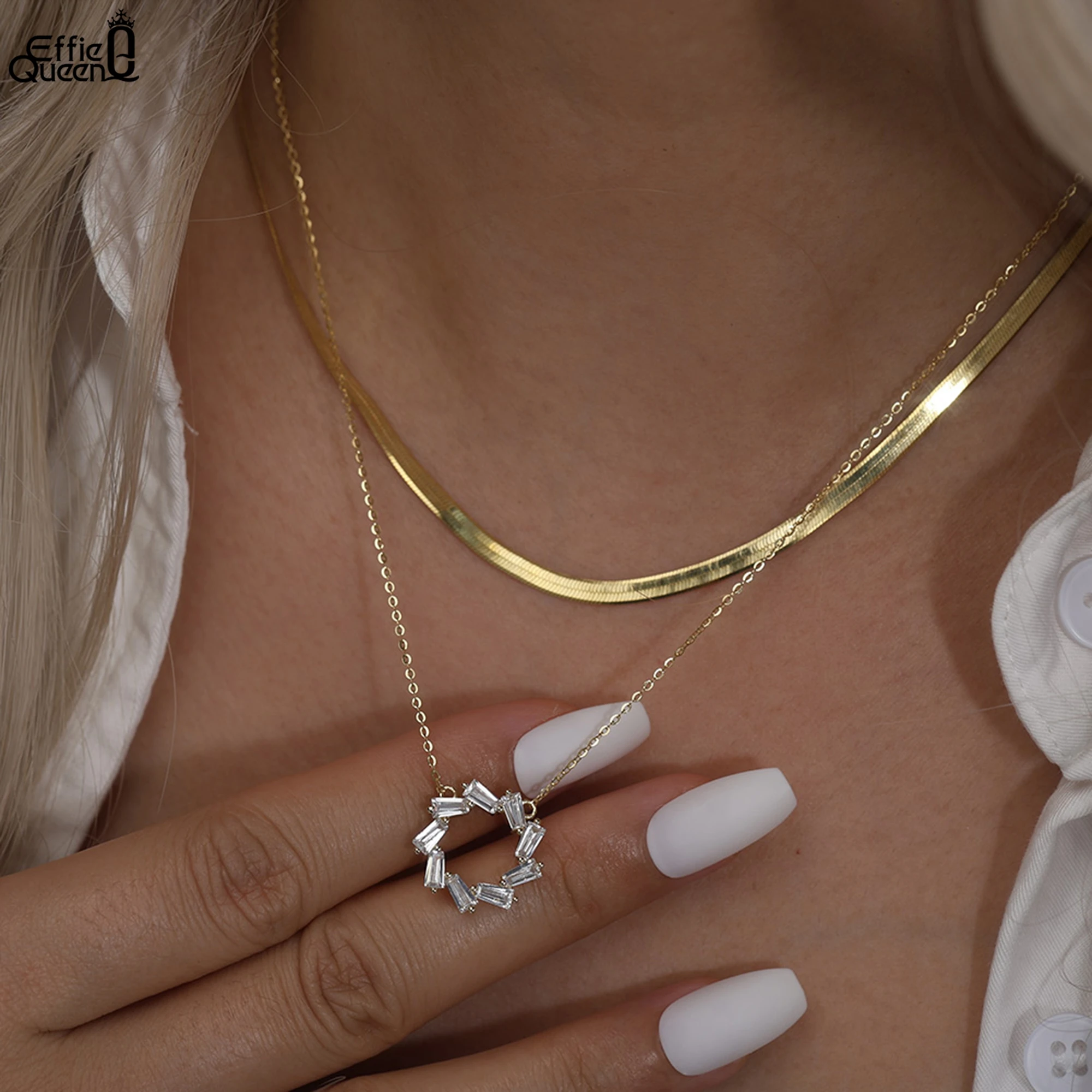 

Effie Queen Glamorous 925 Sterling Silver Necklace Featuring a Stunning Square-Cut Zirconia Pendant Perfectly Gift for Her APN48