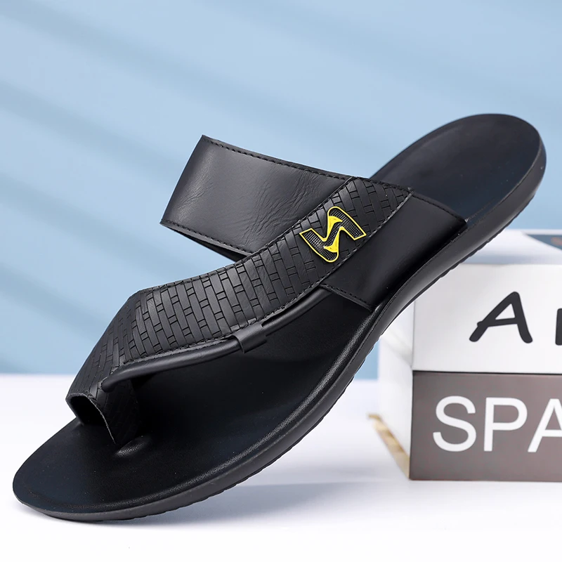Men's Summer Fashionable All-Match Beach Sandals Anti-Slip Slippers Slip-On Water Shoes for Casual Outdoor Activities