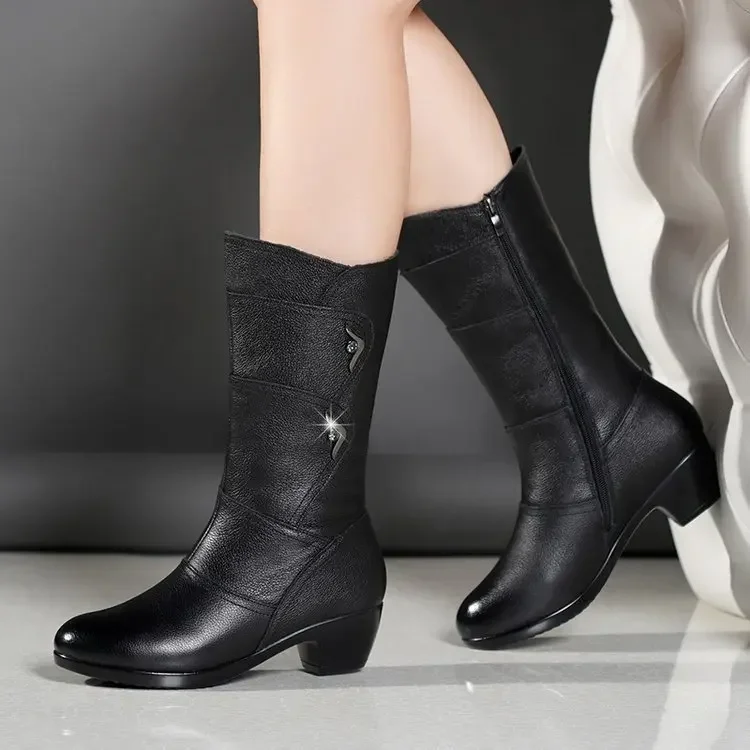 

Middle Boots Winter Women's Korean Style Low Heel Solid Color Fleece Warm Plus Size Outdoor Anti-Skid Boots 2024