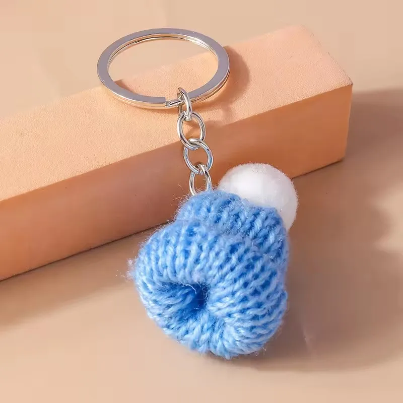 New Kawaii Knitted Christmas Santa Hat Keychain for Women Fluffy Crocheted Hat Keychain Xmas New Year Jewelry Gifts