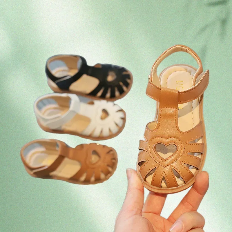 

Детские милые летние сандалии босиком для девочек, кожаные вечерние модельные туфли на плоской подошве для маленьких детей, обувь с мягкой подошвой для малышей