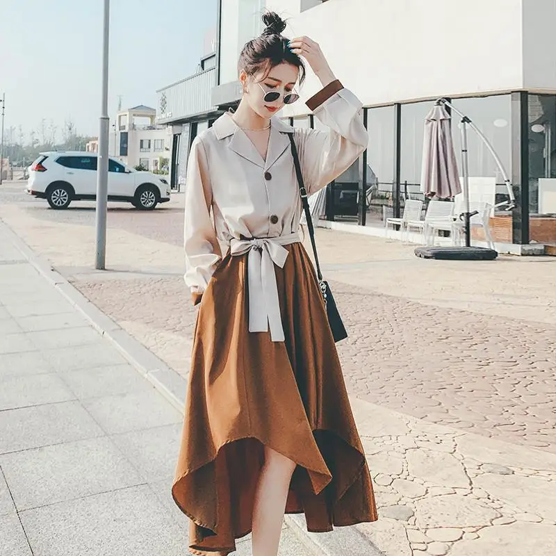 

Summer 2023 New Female Temperament Age-reducing Irregular Hepburn Wind Dress Women French Retro Stitching Fake Two-piece Dress