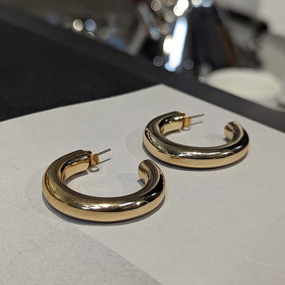 Amorita boutique Metallic Hoop Fashion Simple Earrings