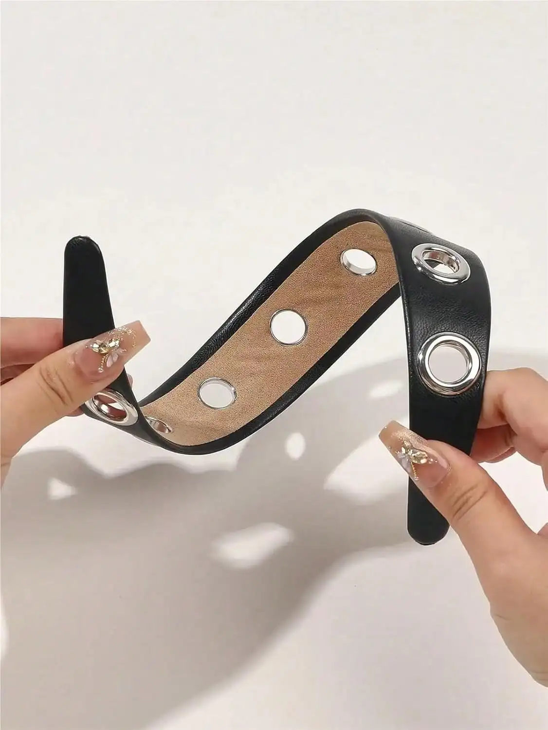 

Кожаная повязка на голову в стиле панк с металлическими люверсами для женщин