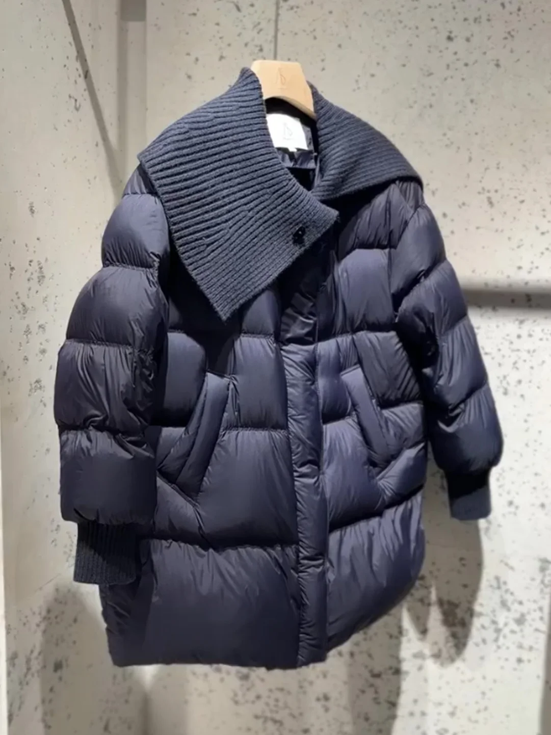 

Fashionable Black Thickened Knitted Pashmina Cotton Jacket Women's Winter New Style Warm All-Match Outerwear Korean Loose Fit