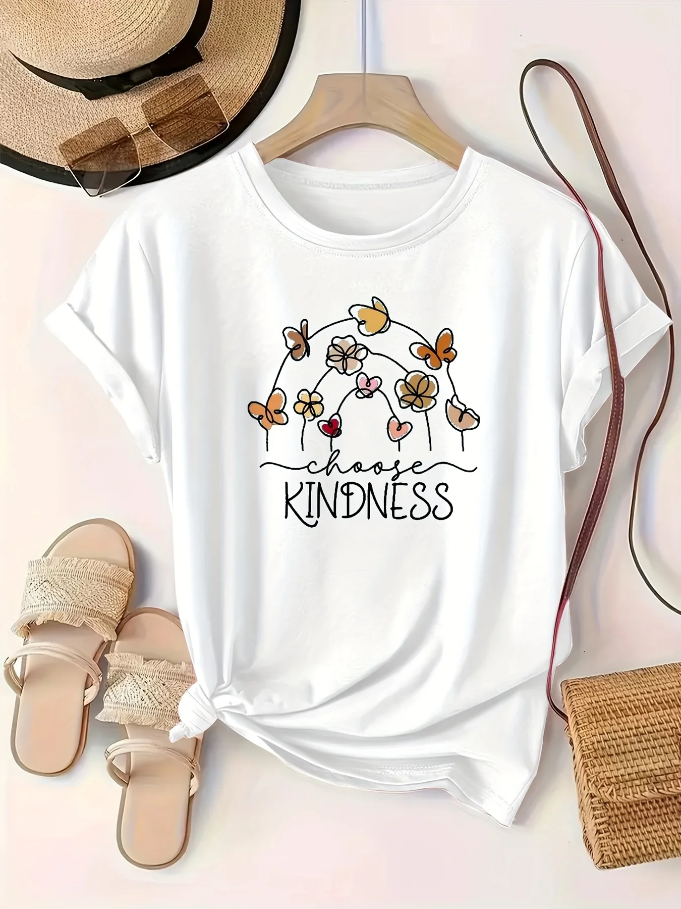 귀여운 만화 나비와 글자 프린트가 있는 여성용 대형 캐주얼 라운드넥 티셔츠