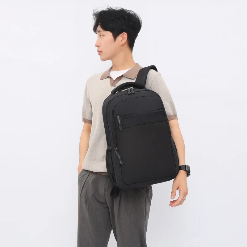 Europe and the United States new backpack men's large-capacity business commuter backpack simple laptop bag student bag