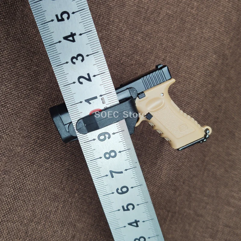 1Pcs 1:3 Metal Gun Keychain Holster Quick Pull Protective Case 1: 3 Glock G17 Model Specific Accessory Plastic Protective Cover