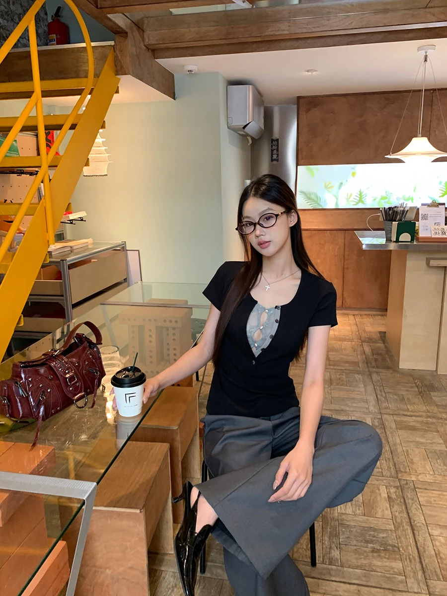 تي شيرت نسائي أحمر قصير الأكمام بتصميم المشاهير، موديل صيف 2025 الجديد، بطول الكتف، أسود، ضيق، مزين بالدانتيل، مثير، أزياء نس... #2