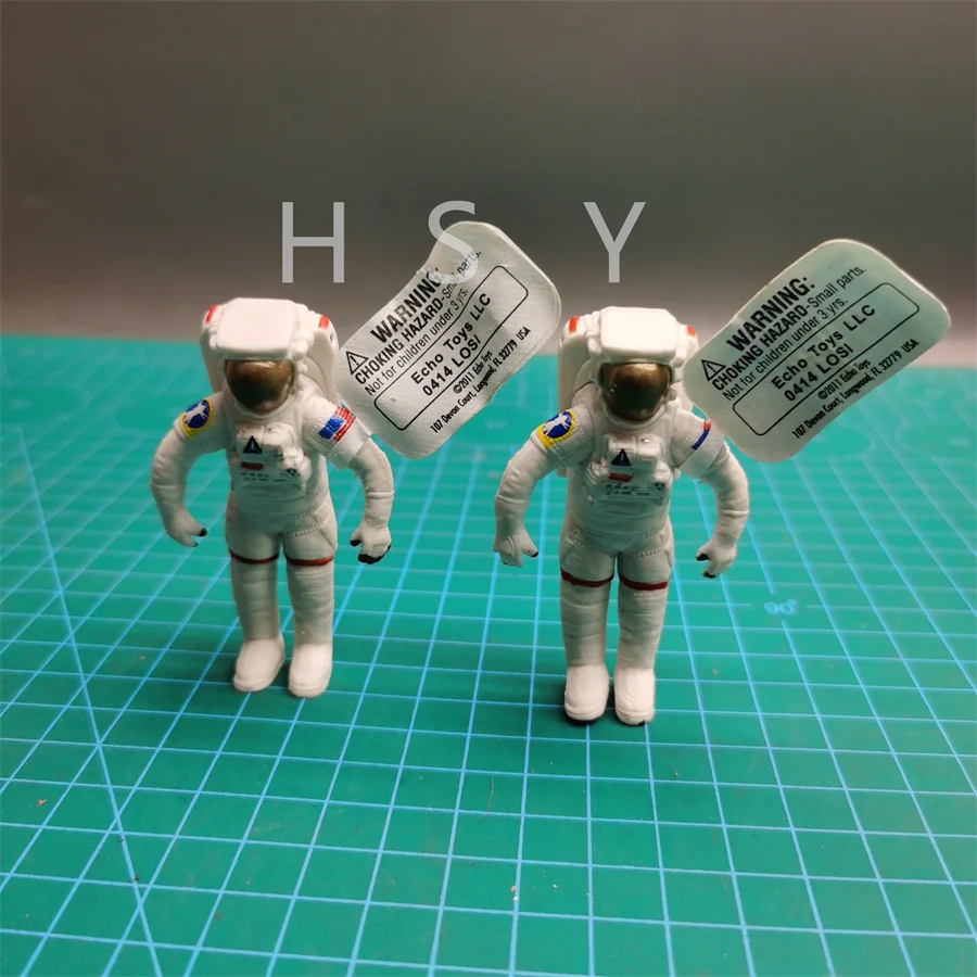 Original 2Pcs/Set astronaut hand-made model children play house toy gift