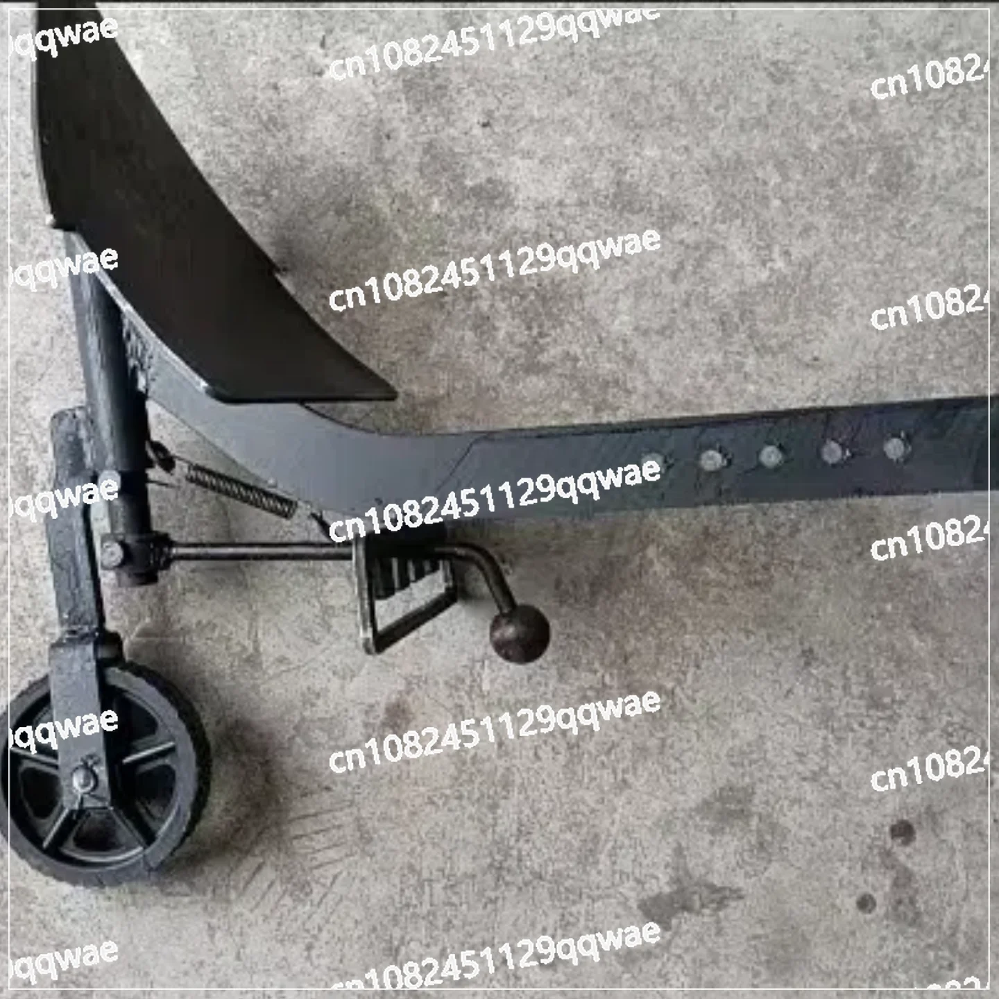agricultural-machinery-accessories-are-adjustable-left-and-right-small-plough-trenching-and-flipping-ploughshare-rotary-tiller