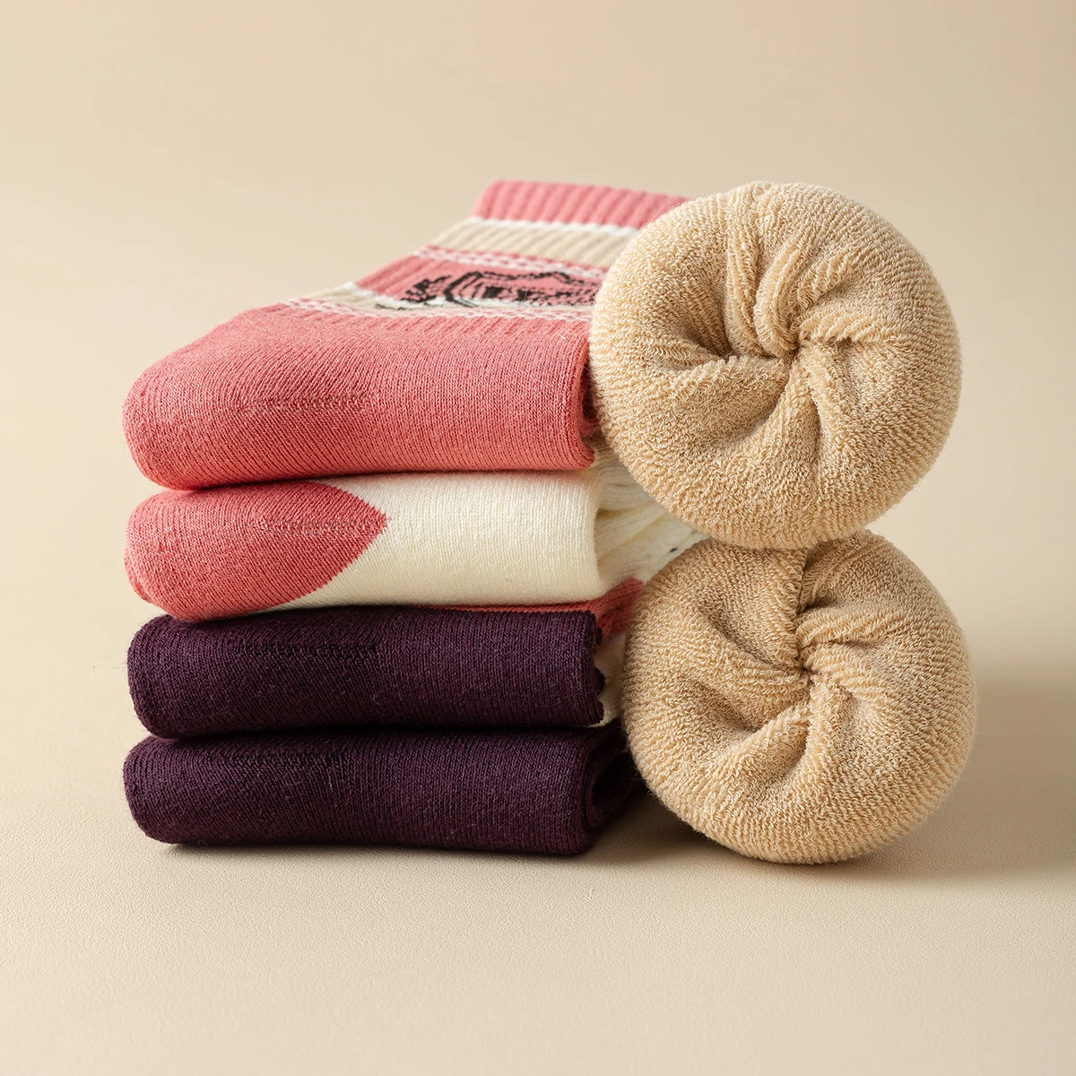 W Letter Ribbed Tube Comfy Training Long Short Stretch Outdoor Lady Hip Hop Tube Socks Gym Ankle Socks Athletic Streetwear