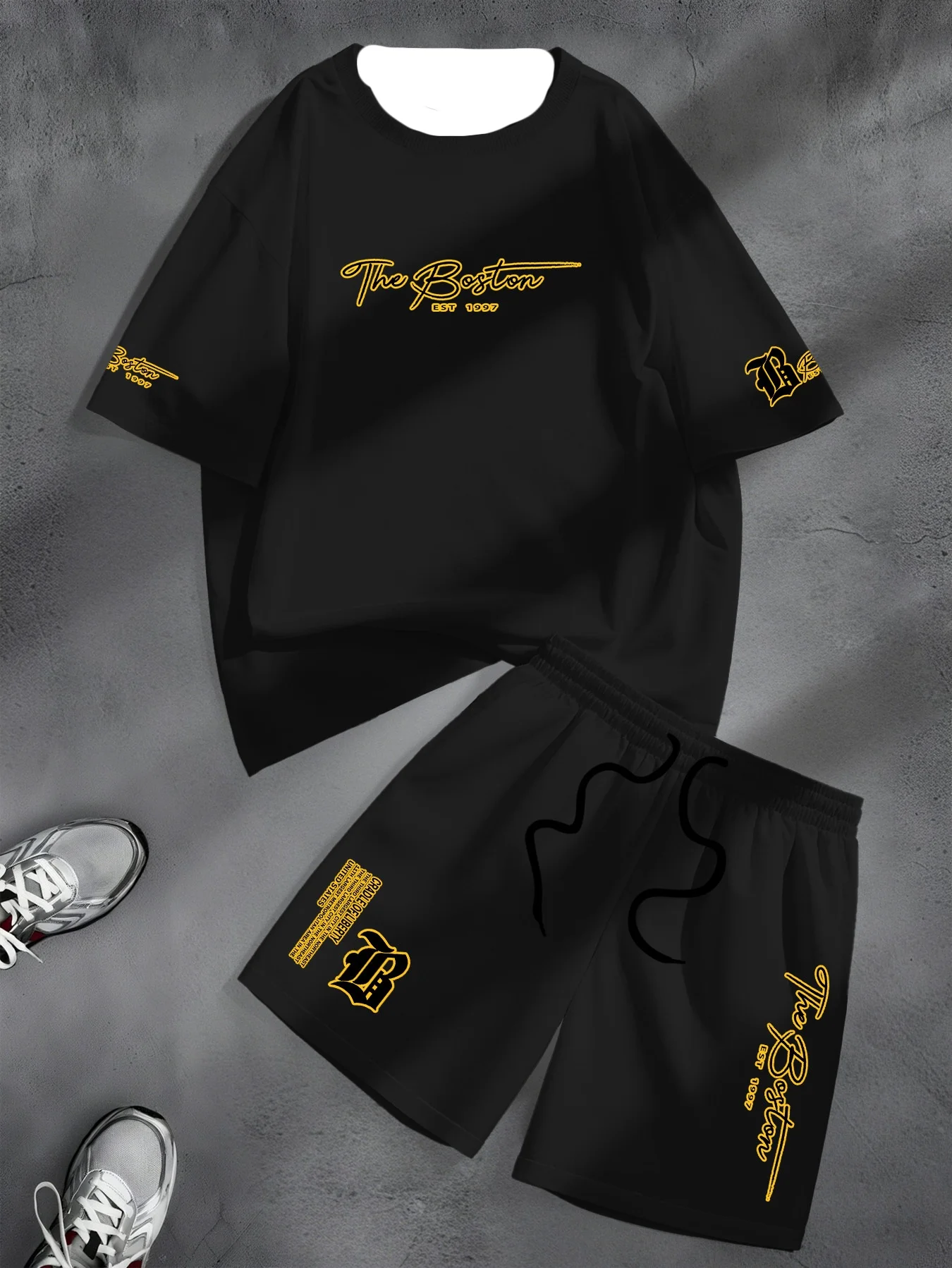 

Лето 2025 г., новый тренд, мужской костюм, комплект с круглым вырезом и короткими рукавами, модная персонализированная футболка с круглым вырезом и буквенно-цифровым принтом и шор.