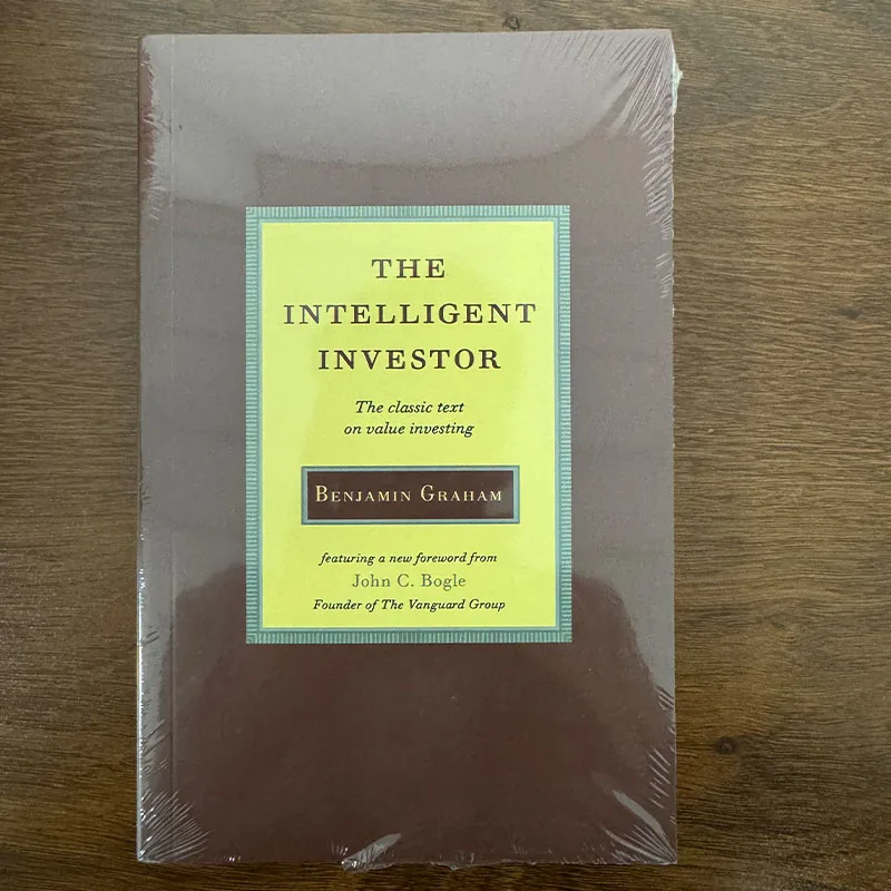 The Intelligent Investor by Benjamin Graham, The Classic Text on Value Investing, English Version Bestseller