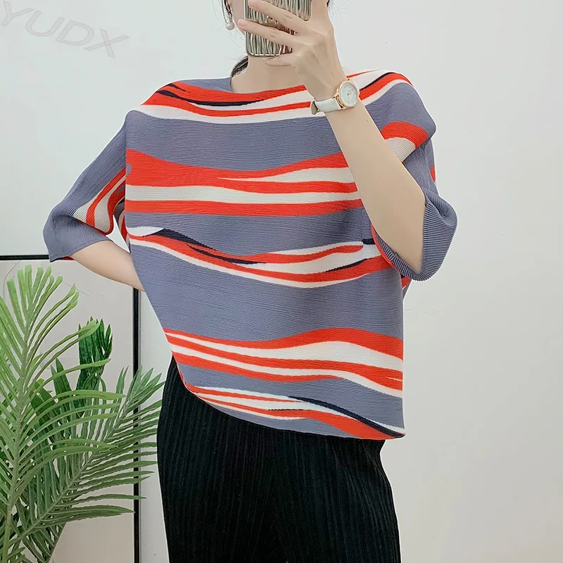 

Striped Printed Pleated Top 2023 Fall New Wide Yardage Commuter Women's Five Points Sleeve Bottom Shirt Short Round Neck T-Shirt