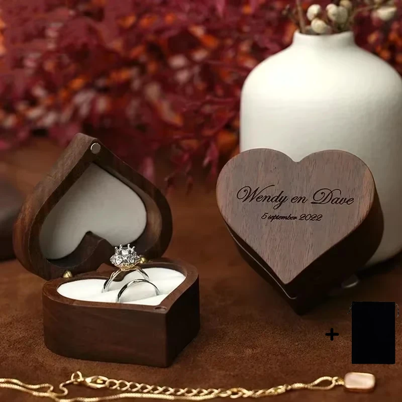 1PCS Free Engraving Custom Love Heart Shaped Walnut Wood Ring Box for Wedding Ceremony Jewelry Box Storage Proposal Wedding Gift