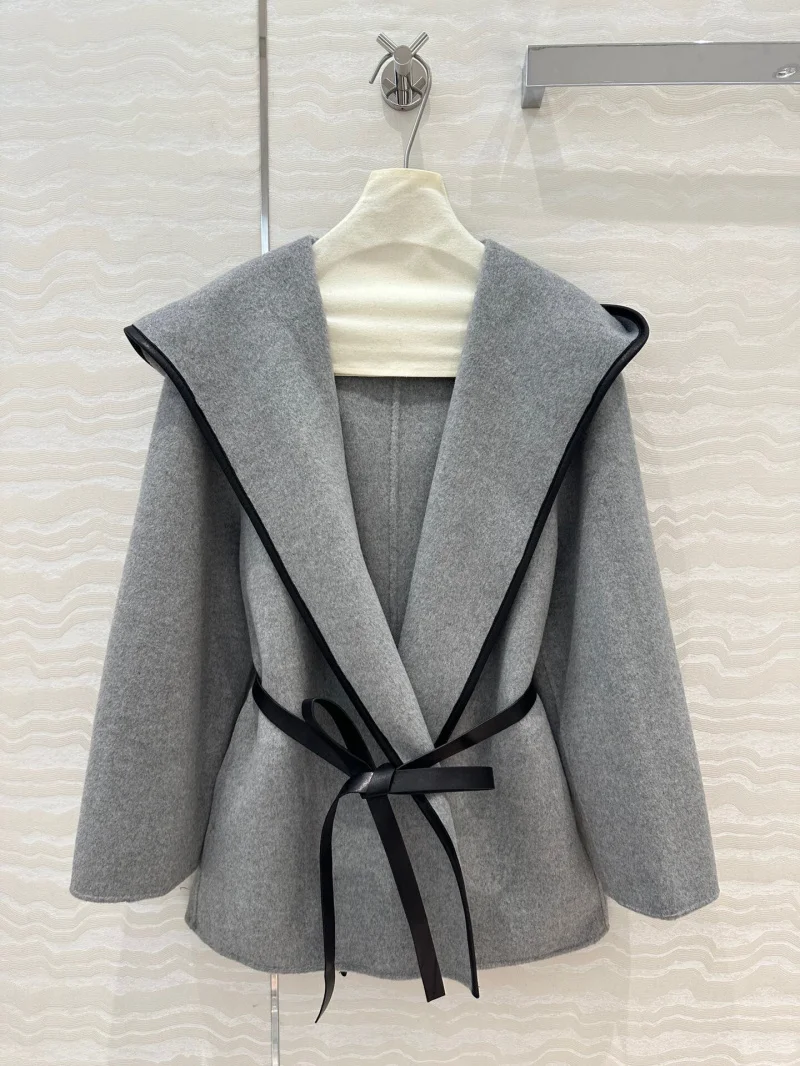 2024 Fashion Genuine Leather Belt And Edge Wool Cashmere Blends Overcoat For Women High Quality Hooded Brief Style Coat Lady