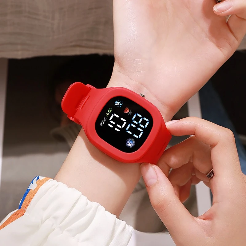 New fashionable LED square watch for outdoor sports, suitable for men and women, students, electronic wristwatch