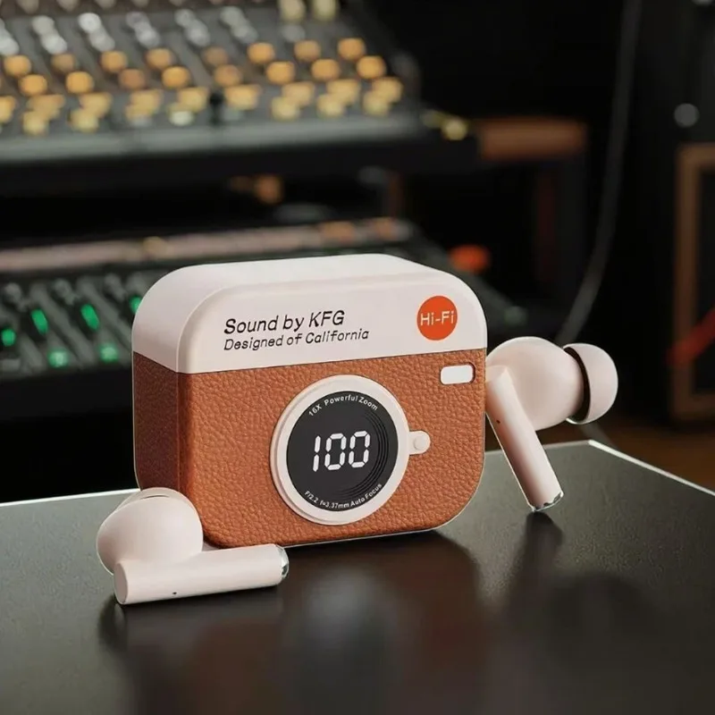 

Q86 Retro Camera Leather Grain Design Wireless Earbuds in-Ear Earphones with Screen Digital Display and Gaming Low Latency