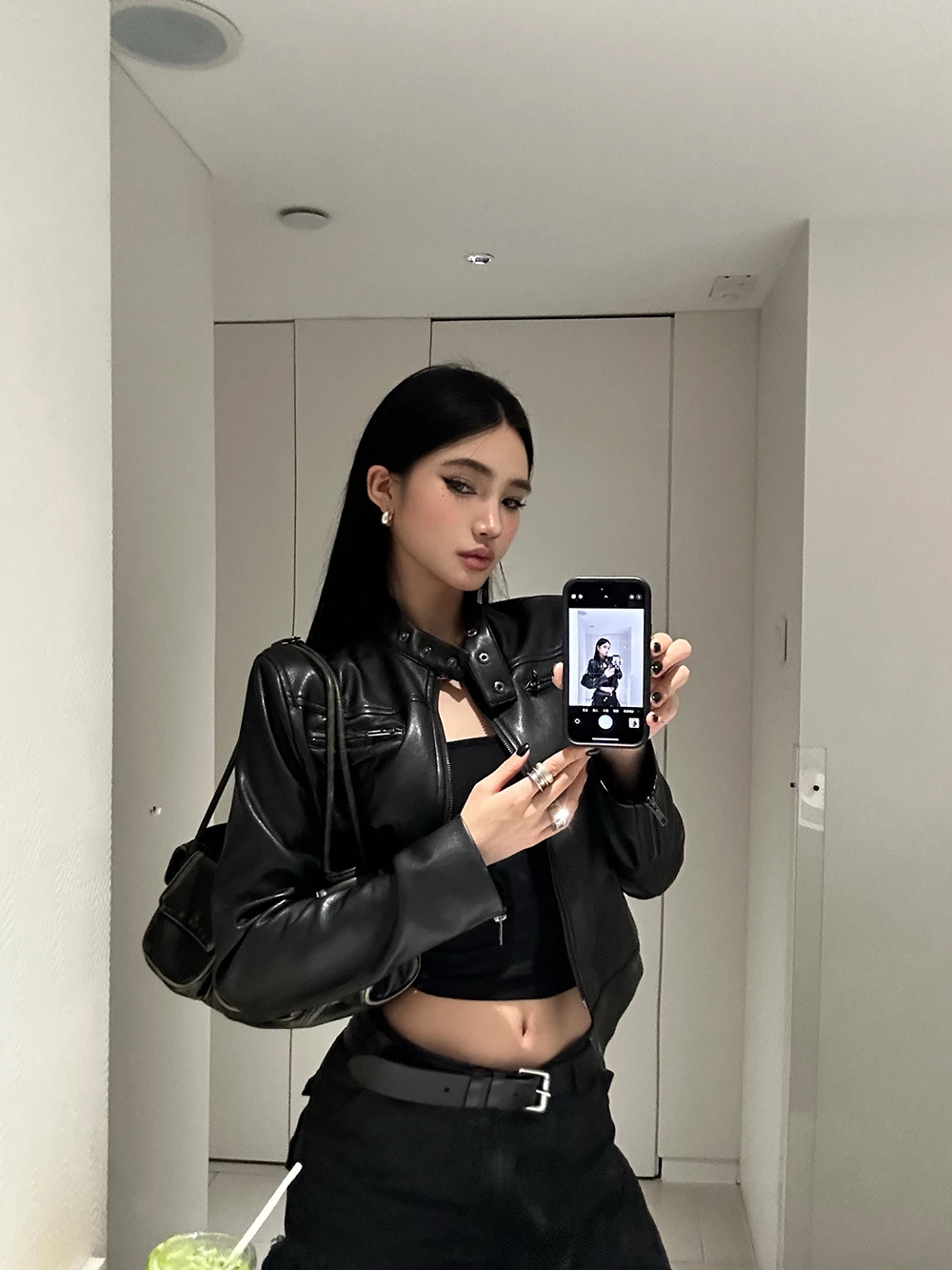 

Milui Classic American Retro Bla Cool Girl Sve Zipper Sle Stand Collar Slim Fit Motorcycle Leather Jaet Women's Coat