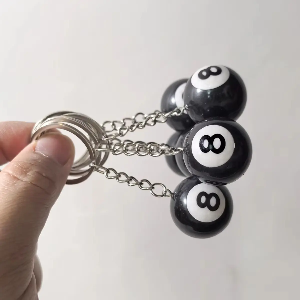Autumn 25mm Black 8 Keychain Mini Ball Keychain Resin Pendant Key Chain Decorative Jewelry Gift Winner Ball Accessories