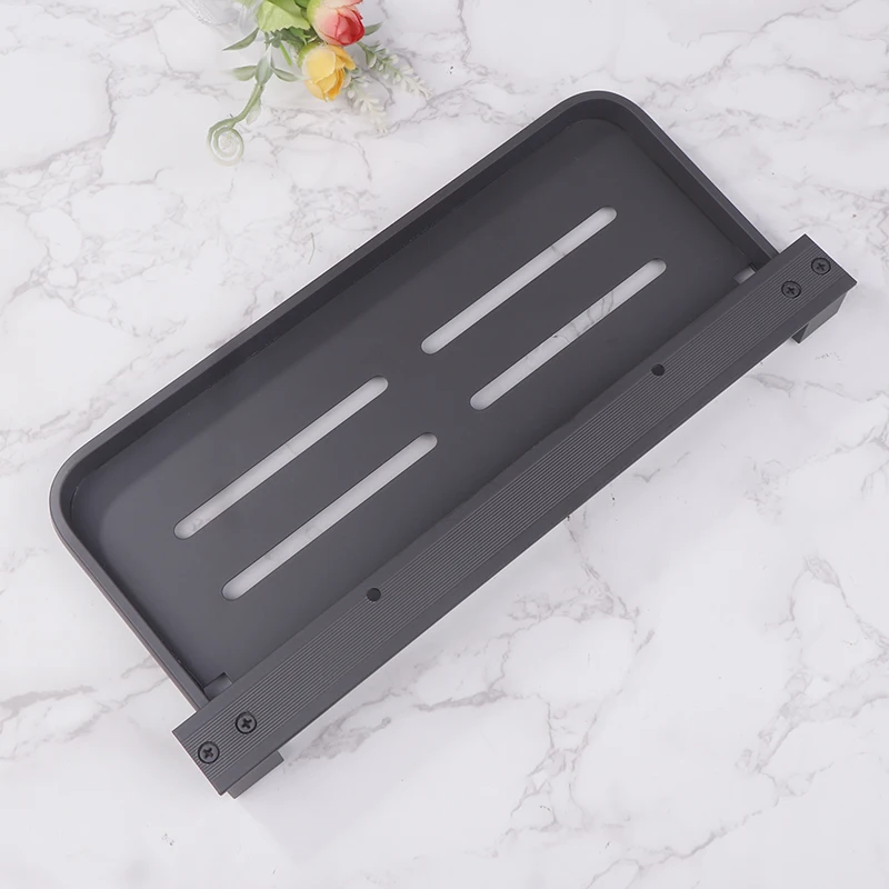 يتم استخدام الأرفف القابلة للطي المصنوعة من الألومنيوم RV للتخزين على الحائط في RVs والمعسكرات وتوفير المساحة في RVs