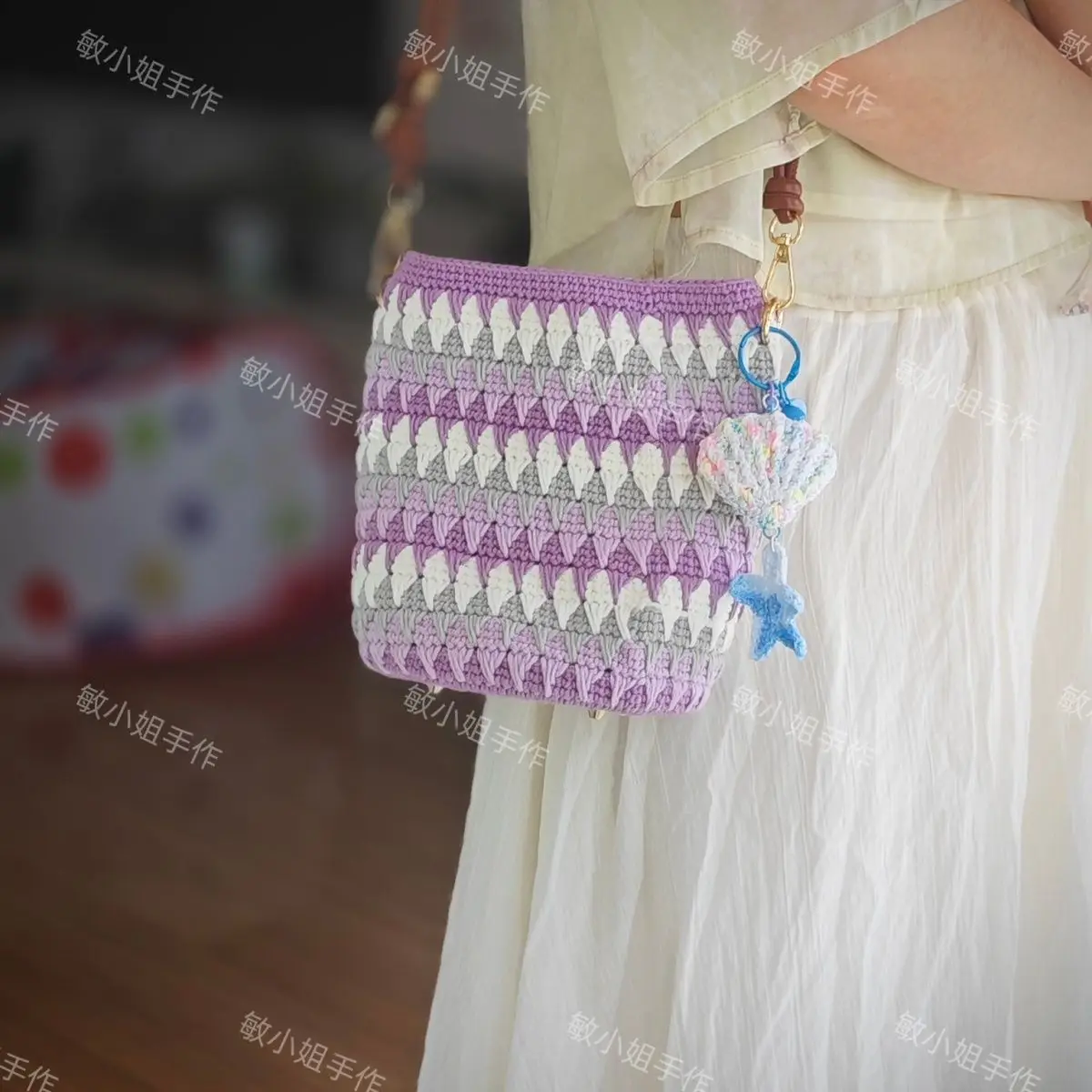 New handmade woven niche light purple single shoulder crossbody bag, finished product as a small gift for best friend and