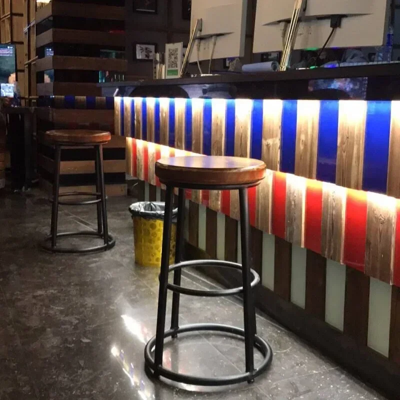 Taburetes de bar con patas altas de hierro retro americano, asientos de madera maciza, asientos de ocio, cafeterías, muebles de restaurante