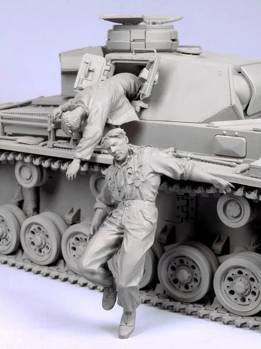 1:35 Scale Die-cast Resin Tank Soldiers 2 Character Scenes Need To Be Assembled and Colored By Themselves