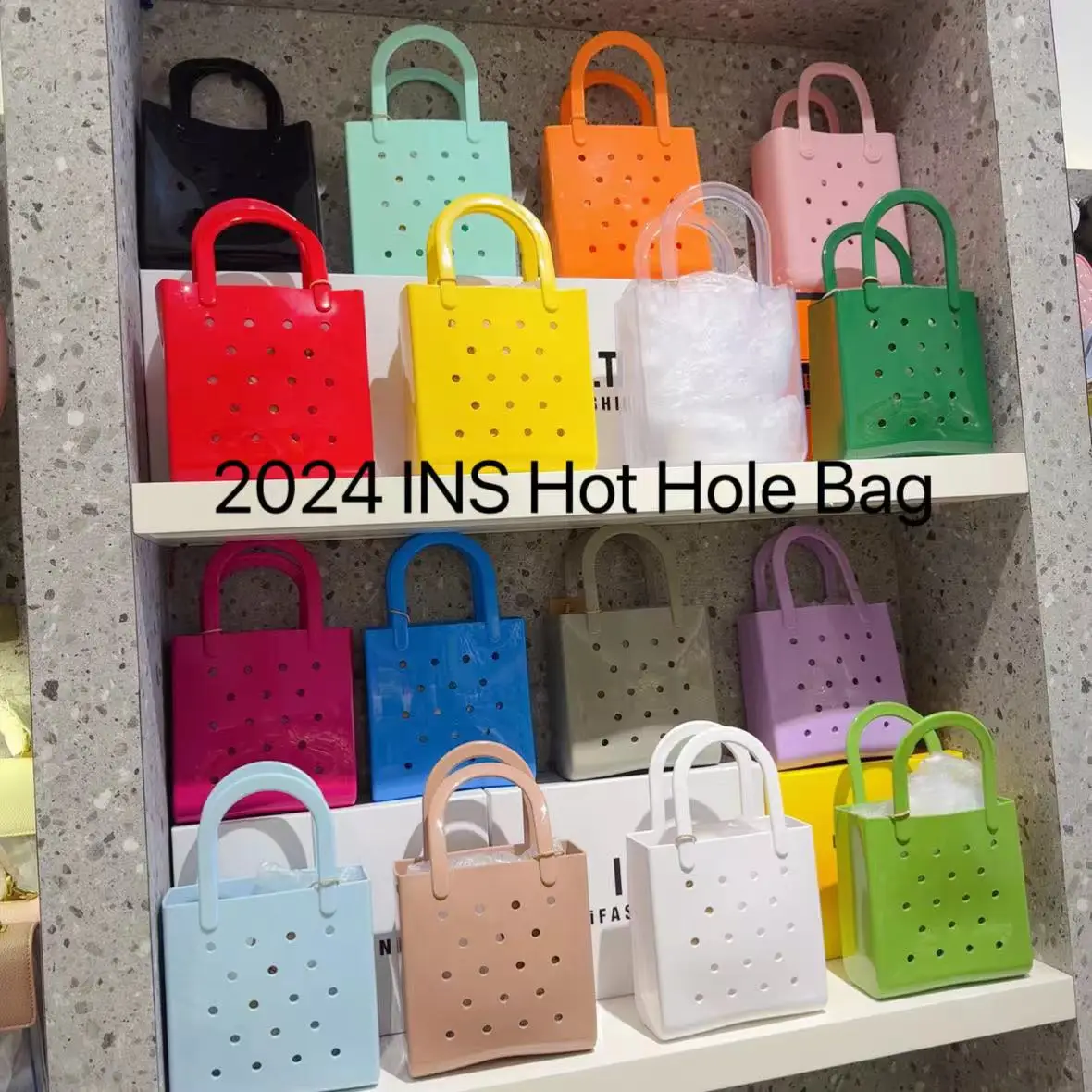 

2024 INS Hot Jelly Bag Creative DIY Hole Handbag PVC Macaron Colors Vegetable Basket Beach Bag Kids Adult Christmas Storage Gift