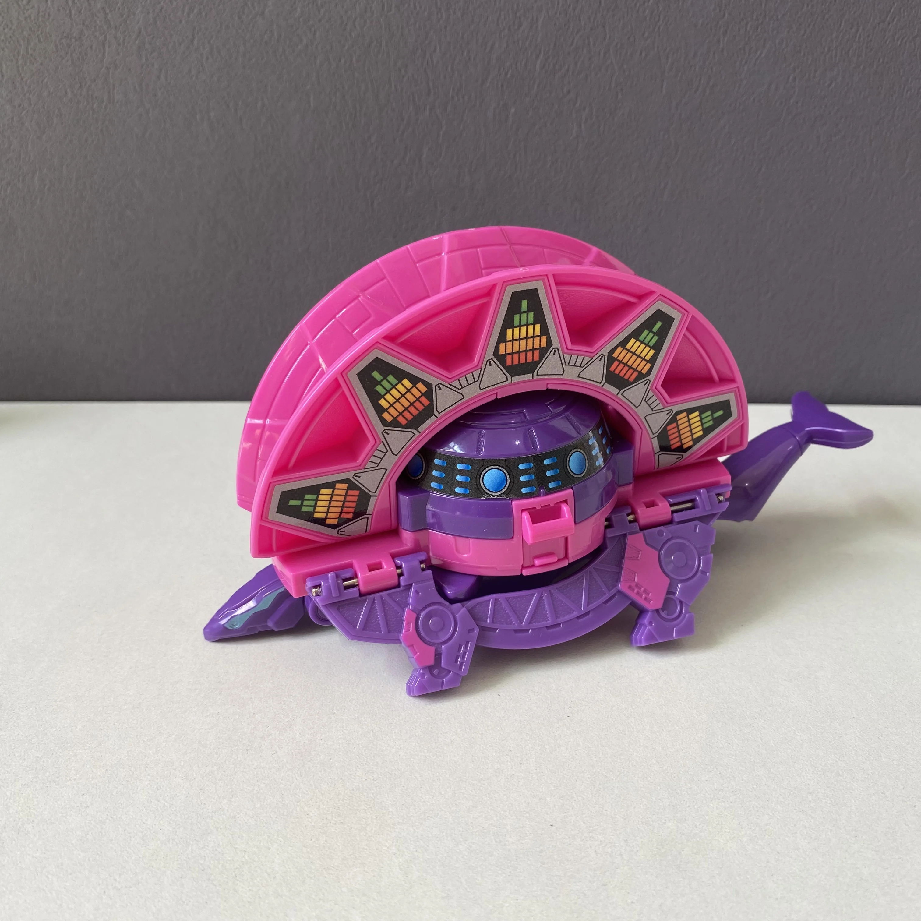 Véritables produits amples (sans boîte)-robot de Transformation à combinaison instantanée baleine ovni modèle de Collision jouet