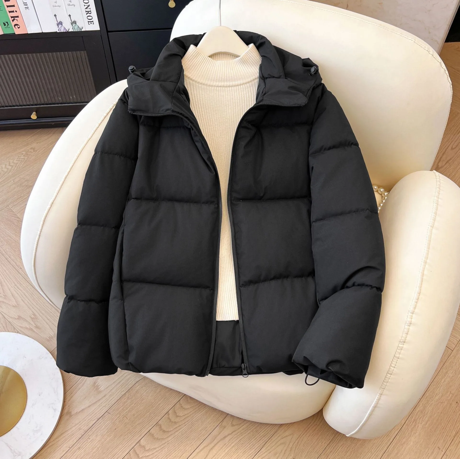 Women's Down Jacket Windproof Hooded Short Solid Color Long Sleeve Zipper Loose Fit Women's Insulated Quilted Design Outerwear