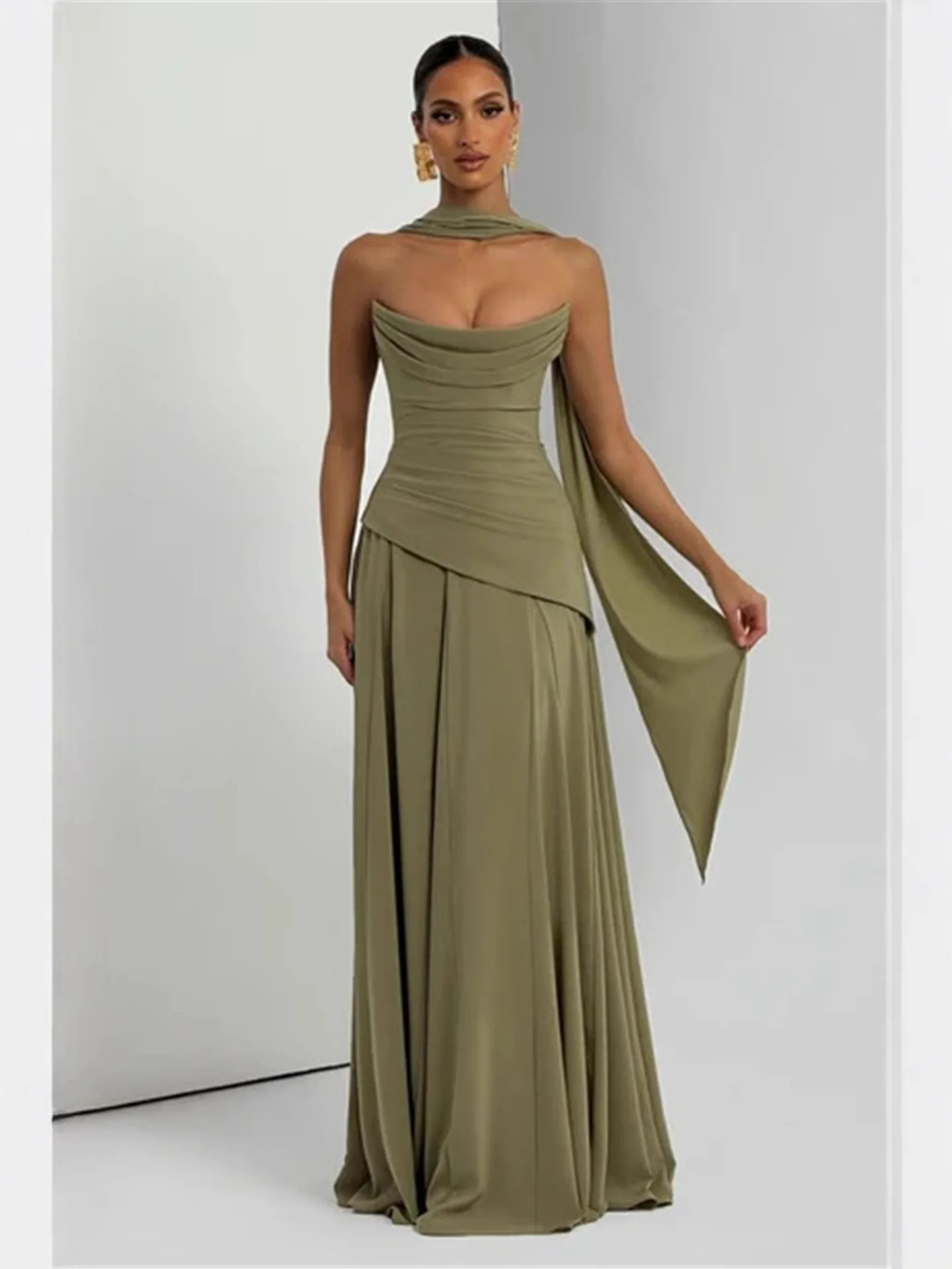 Vestido de Noche Formal Personalizado sin Tirantes con Cuello Drapeado de Gasa, Maxi Vestido de Chifón con Fular y Pliegues para Dama de Honor o Invitada de Boda