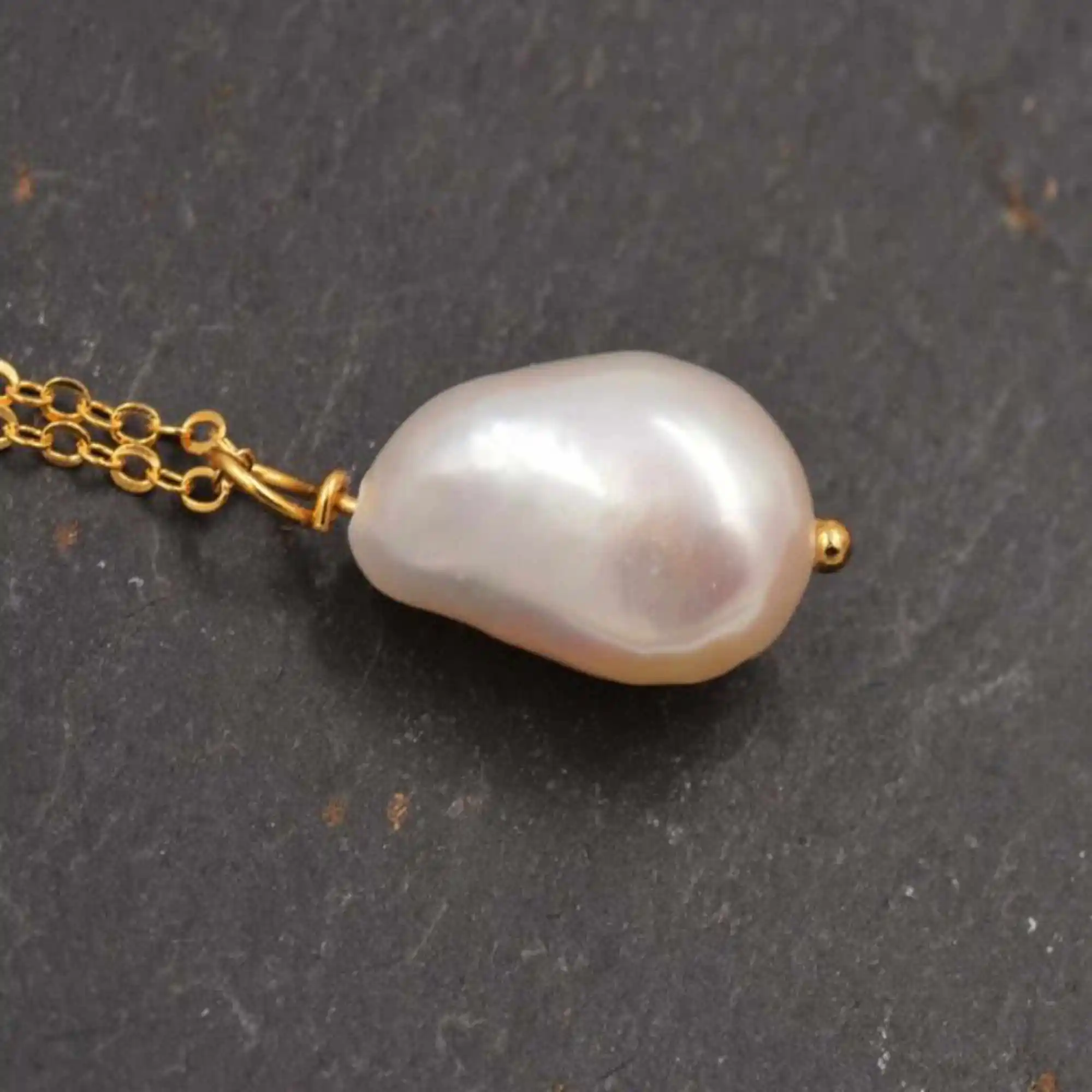 Handmade natural Baroque Pearl White freshwater Pearl pendant Craft Fashion Men Amulet Reiki Crystal Gift Beads Gold