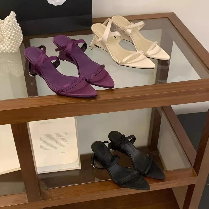 

Женские летние римские сандалии на танкетке с острым носком и открытым мыском во французском стиле, новинка 2026 года