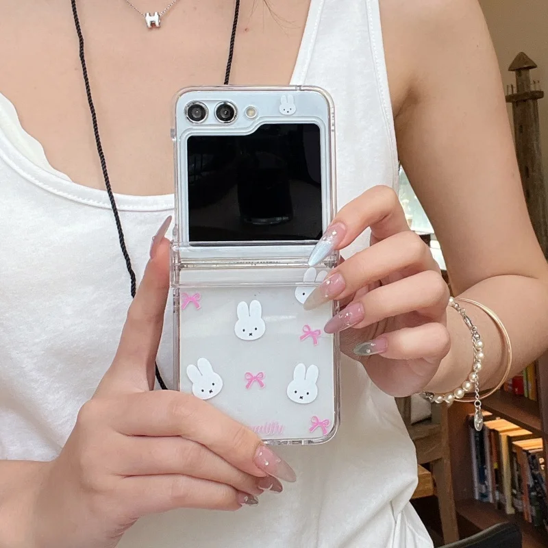 Luksusowe, urocze, przezroczyste etui na telefon z pełnym ekranem, z kokardką Miffy, składane, do Samsung Z Flip 7 6 5 4 3 ZFlip 8, styl Y2k, lalka Miffy ze smyczą. — zdjęcie produktu 5