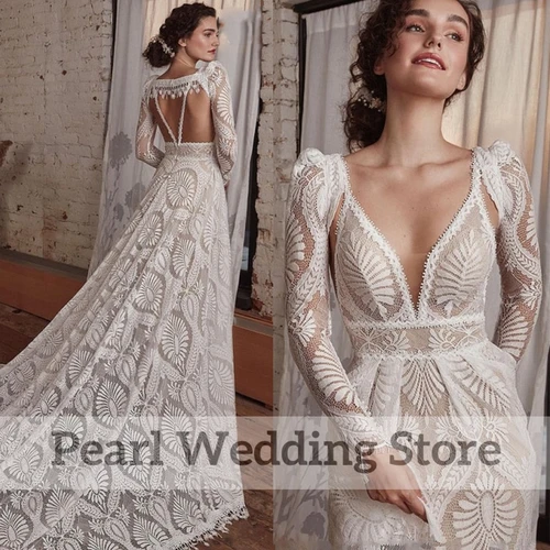 Imagen 2 del producto Exquisito vestido de novia de encaje con escote en V profundo y espalda descubierta, ilusión bohemia con chaqueta de manga larga, corte en A romántico personalizado hasta el suelo