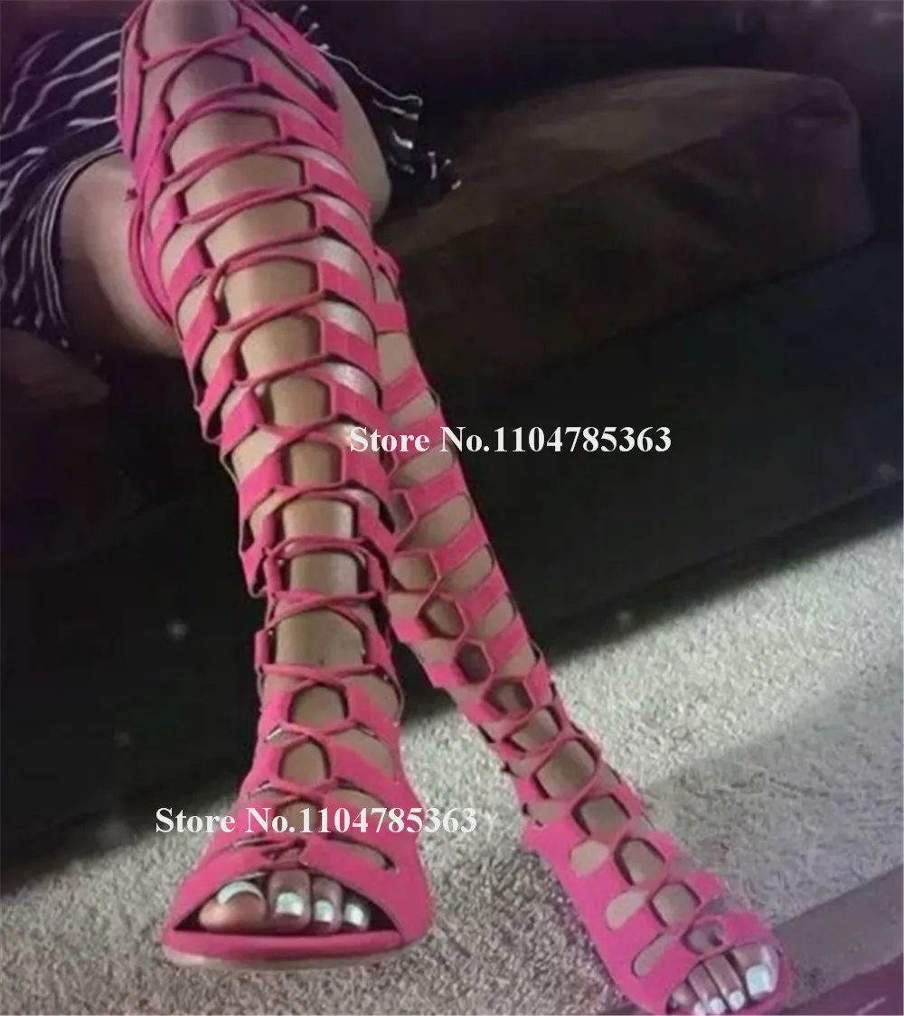 

Модные замшевые сапоги выше колена на плоской подошве с открытым носком и вырезами, розовые, красные, синие, черные, длинные сандалии на шнуровке