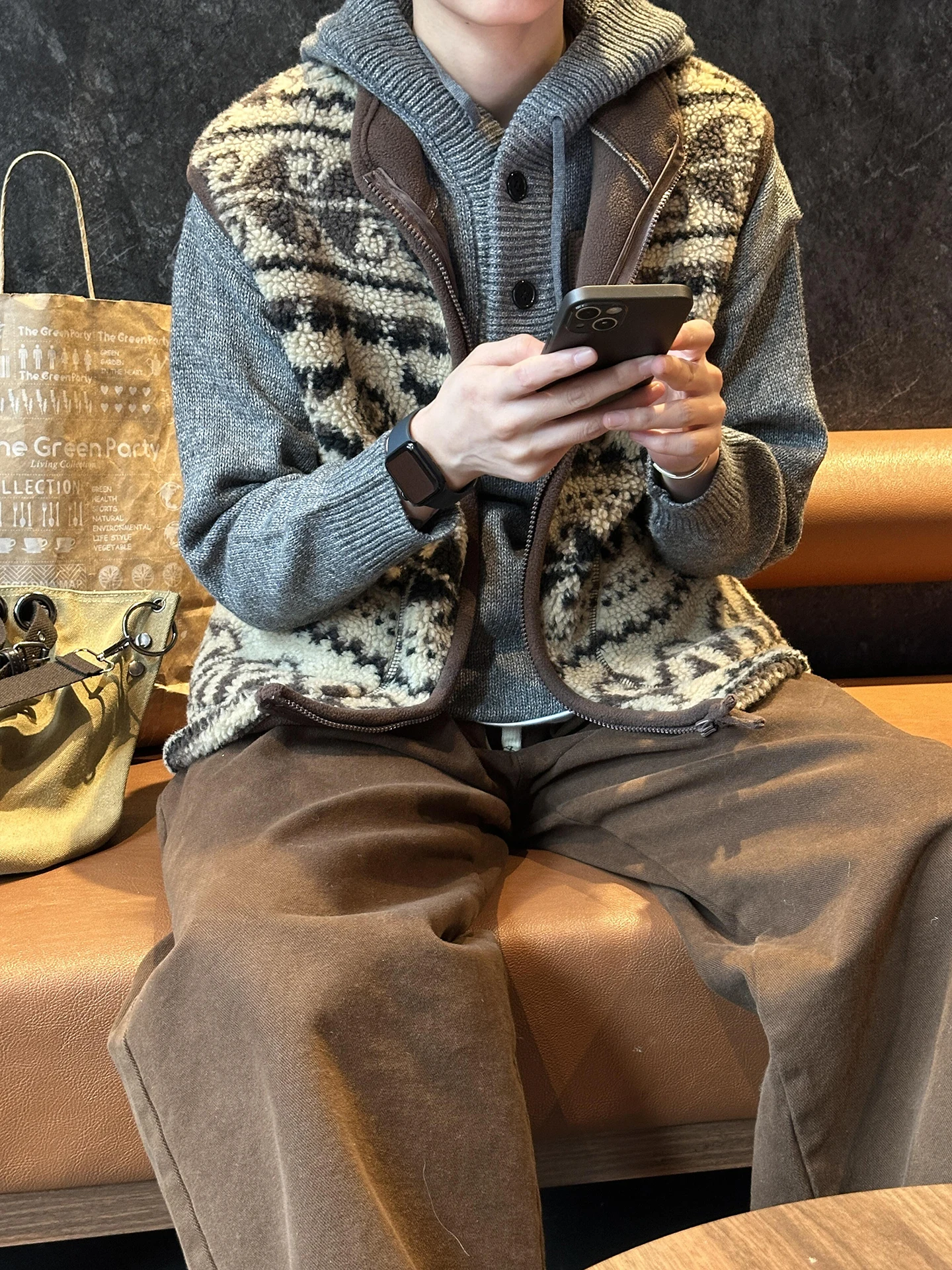 

Утепленная двусторонняя куртка-жилет из овечьего вельвета для мужчин, зимняя теплая верхняя одежда, молодежная повседневная куртка на молнии с капюшоном