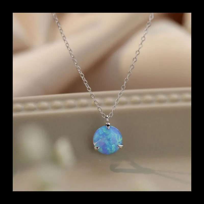 

Simple Blue and White Color Opal Round Pendant Necklace Female Versatile S925 Sterling Silver ins Internet celebrity