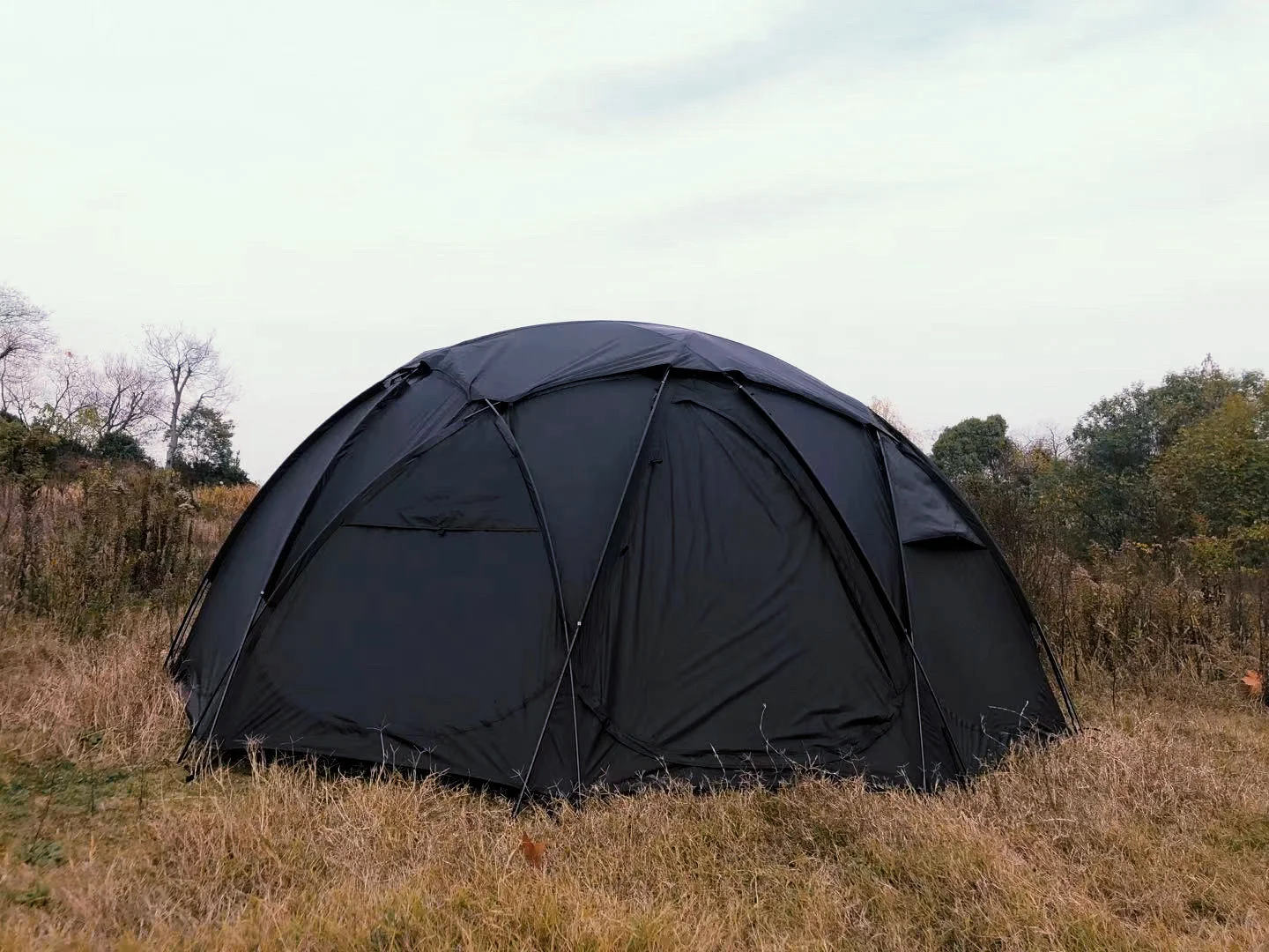 OEM Black Dome Camping Tent 4 Season Waterproof Windproof Family Tent with TPU Viewing Window