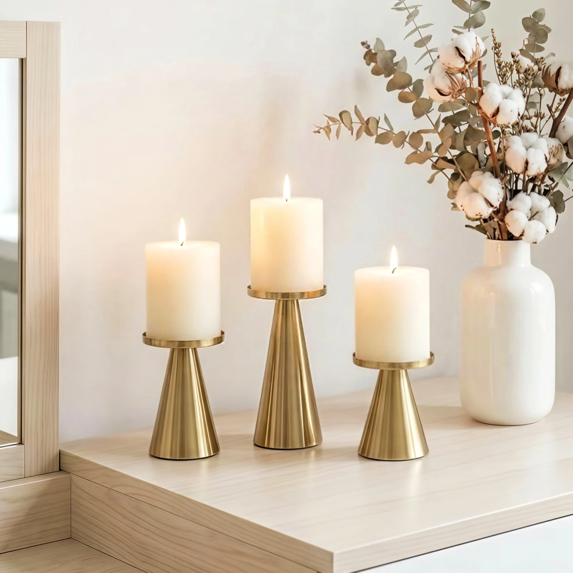 3-teiliges Set Retro Gold-Schwarze Metall-Kerzenhalter Hohe Säulenkerzenständer für Romantische Abendessen & Wohnzimmerdekoration