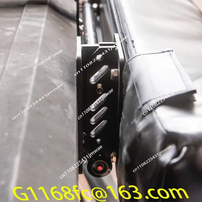 Canopy Tent Quick-release and Quick-release Bracket Is Installed To Fix Crossbar of Platform of Fixed Clip