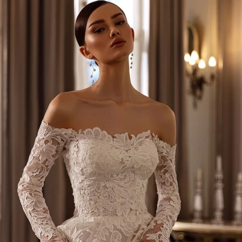 

Customized simple white Ball Gown Royal Wedding Dresses crystal Lace applique Long tail Made Robe De
