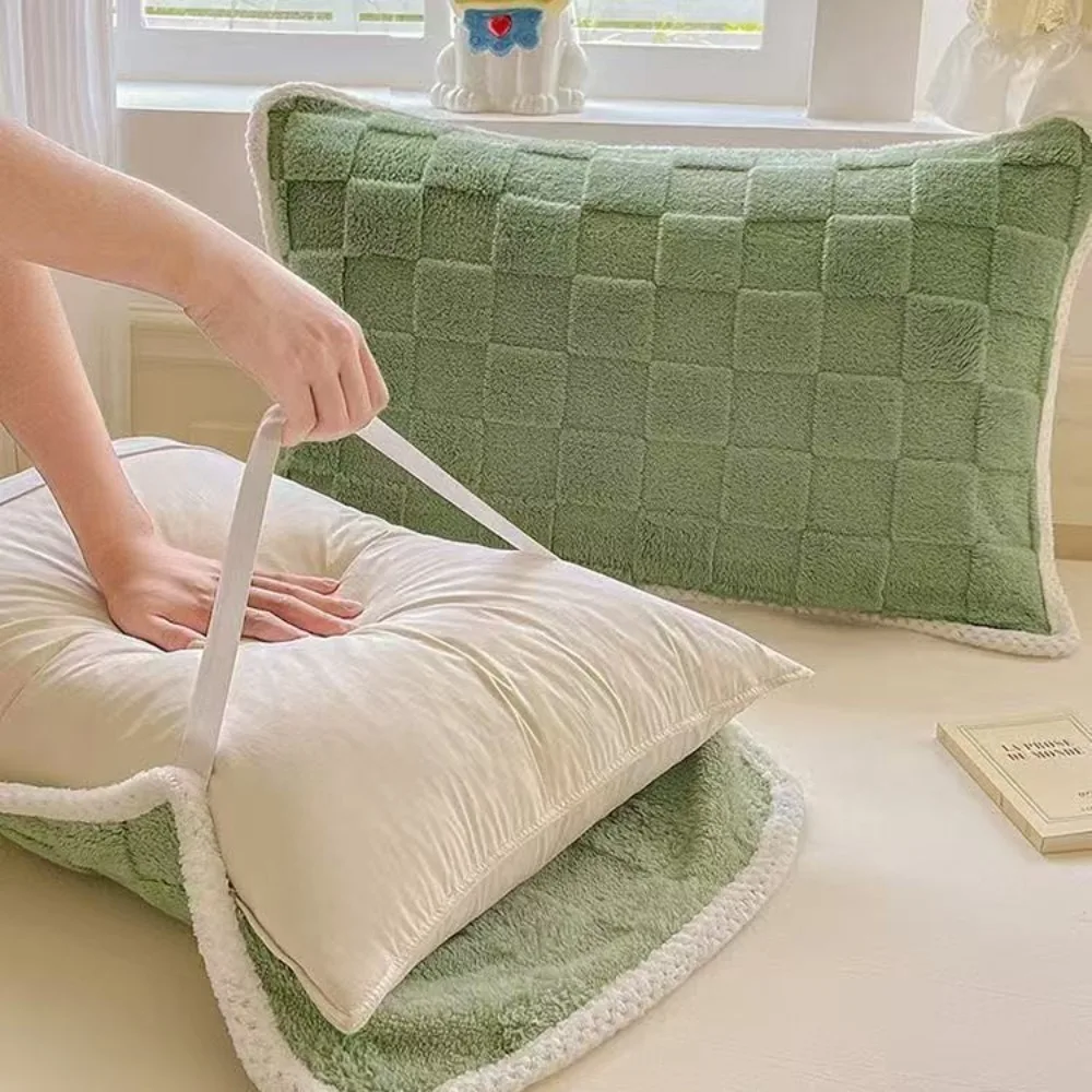

2 шт., жаккардовые наволочки из кораллового флиса, плюшевая моющаяся подушка, полотенце, теплый утолщенный чехол для подушки, общежитие